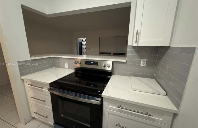 2020 NE 51st Ct photos photos