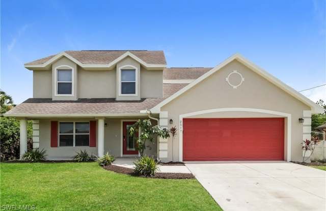 2517 19th Street W photos photos