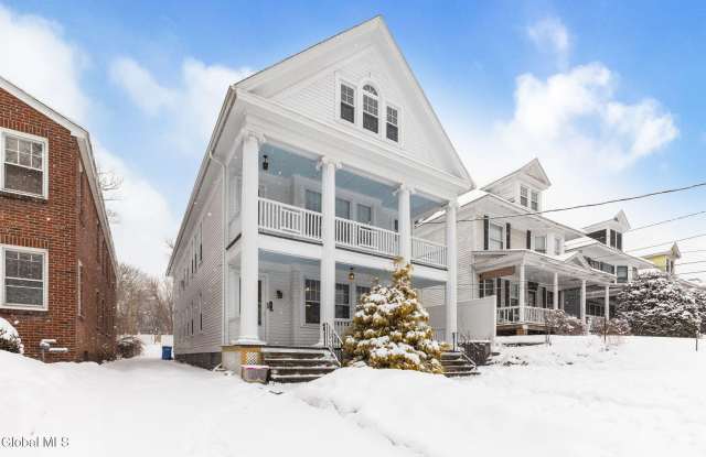 106 N Pine Avenue photos photos