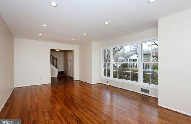 12840 HUNTSMAN WAY Gallery 4