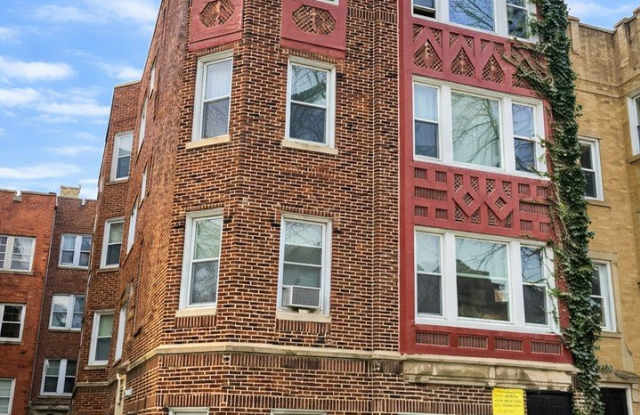 2044 W Farragut Avenue photos photos