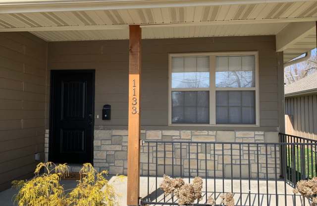 3bed 3bath house with a 2 car garage Gallery 3