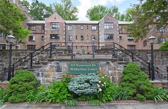 915 Wynnewood Road - 915 Wynnewood Road, Pelham Manor, NY 10803
