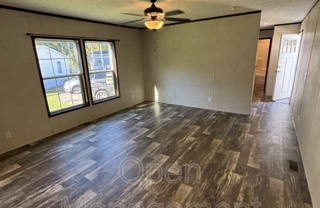 290 Kathy Circle Gallery 3