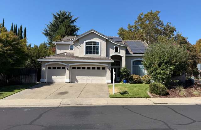 Beautiful 2900 sqft. 5 Bedroom 3 Bath Elk Grove Executive Home For Lease. Gallery 1