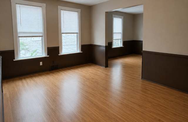 Town House: 2 bedroom & 1 bathroom photos photos