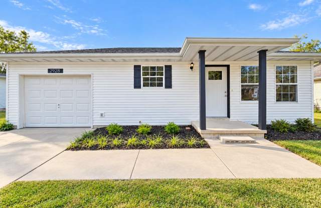 2 Bed | 2 Bath | 1 Car Garage Home! 1000 sqft located in Springfield! Gallery 1