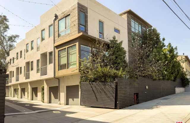 2111 North Cahuenga Boulevard photos photos