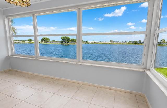 1114 LAKE Terrace Gallery 3