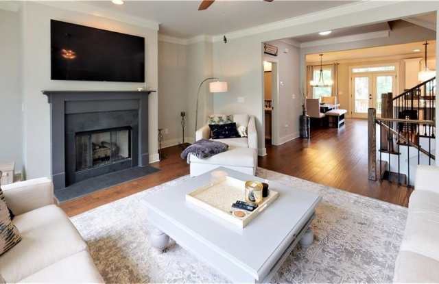 1468 Addison Place Gallery 4