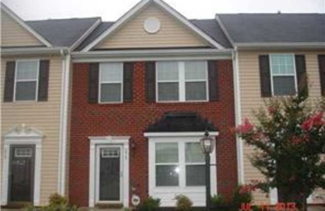 Townhome - 3 BR and 2 1/2 Bath photos photos