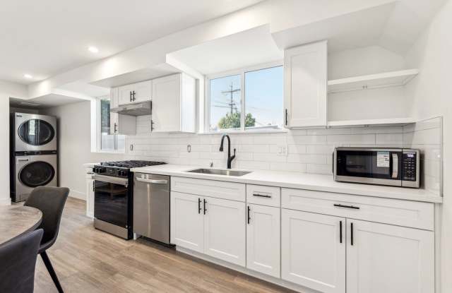 MH 416 N La Fayette Park Pl Gallery 2