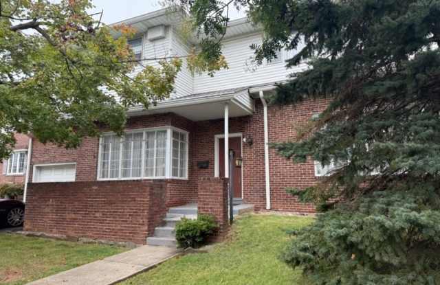 916 W Elm St photos photos