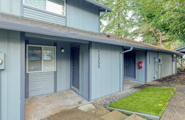RECENTLY UPDATED 2 BEDROOM 1.5 BATH TOWNHOME IN TIGARD! photos photos