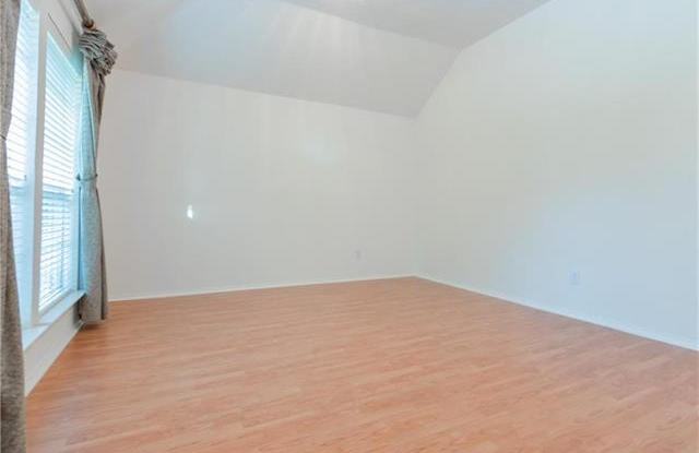 2520 Brycewood Lane Gallery 3