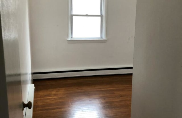 691 GARDEN DRIVE Gallery 3