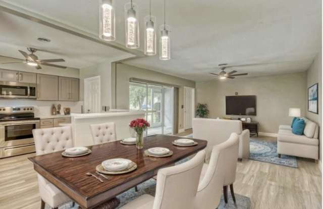 400 S Luna  Court Court photos photos
