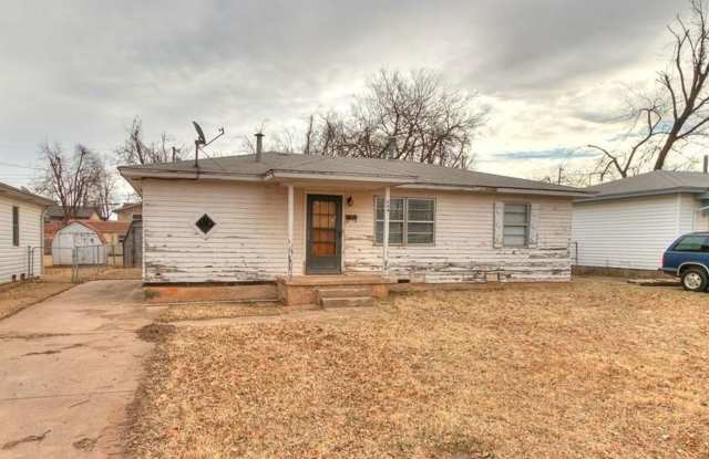 Gorgeous Updated Home in Yukon photos photos