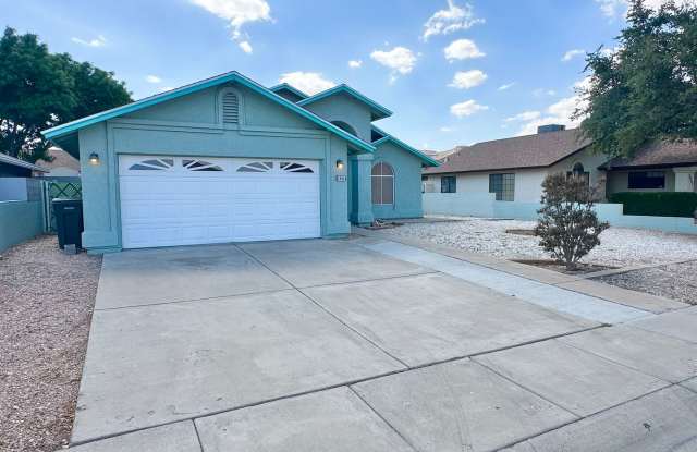 Great 3 Bedroom, 2 Bathroom Home in Quiet Neighborhood! photos photos