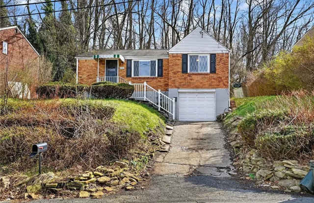 3Bd/1 Bath Home -- Available 9/1/26 photos photos