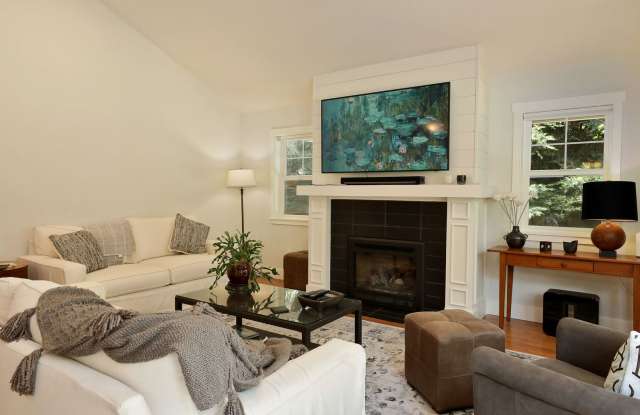 Beautifully Furnished Home Available Now through May 15th, 2027. Gallery 3