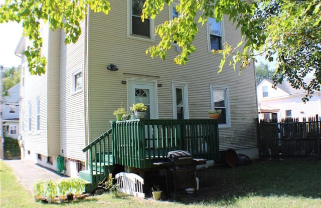 181 BAYVIEW Avenue Gallery 2