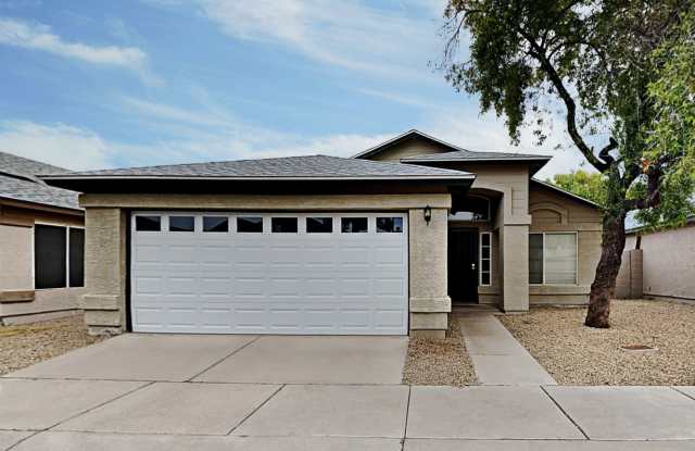 5624 S 41st Pl - 5624 South 41st Place, Phoenix, AZ 85040