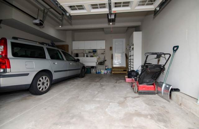 6 HARTFELD Road Gallery 4