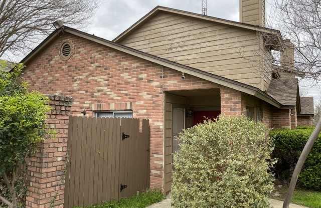 10649 Starcrest Dr - 10649 Starcrest Drive, San Antonio, TX 78217