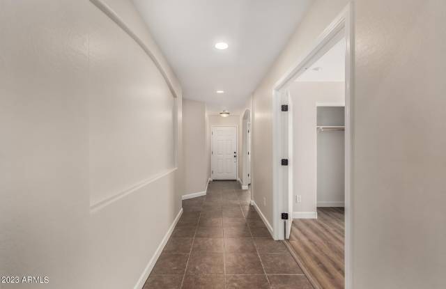 3927 E BLUE SAGE Road Gallery 4