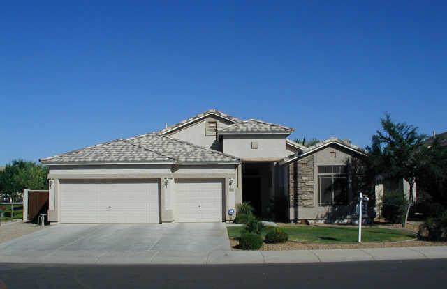 1038 South Oak Street - 1038 South Oak Street, Gilbert, AZ 85233