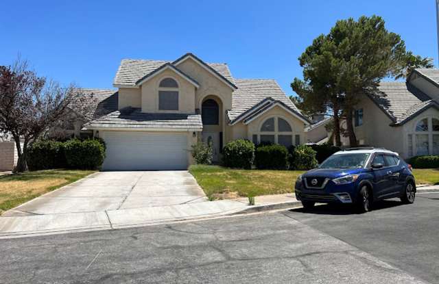 Custom 3 bedroom home with master bedroom downstairs! Gallery 1