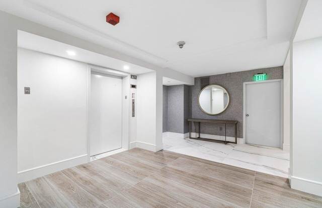 3407 S Ocean Boulevard Gallery 3