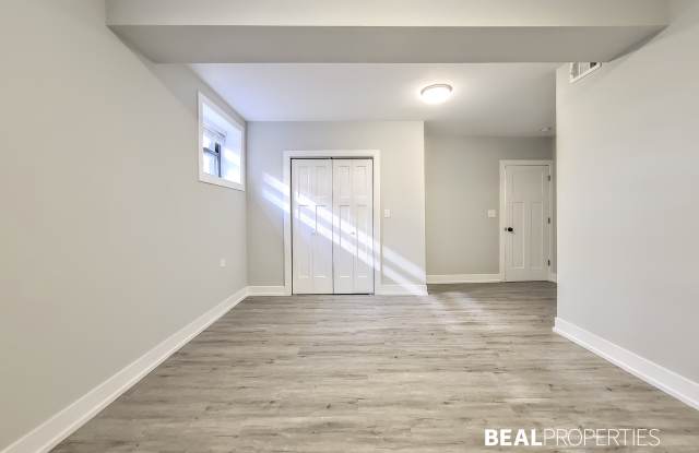 819 W Waveland Ave photos photos