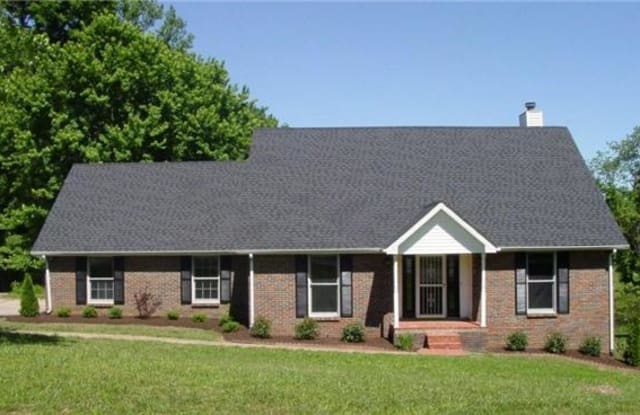831 Vaughan Rd - 831 Vaughan Road, Clarksville, TN 37043