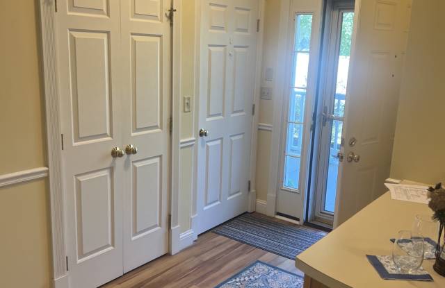 106 Farragut Way photos photos