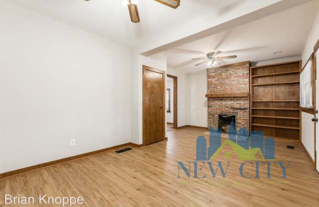 384 S Guilford Ave Gallery 4