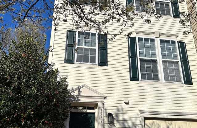 3823 MEADOW TRAIL LANE - 3823 Meadow Trail Lane, Landover, MD 20784
