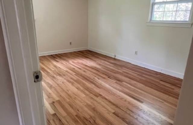1210 Pinebrook Cir Gallery 4