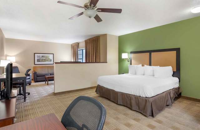 Furnished Studio - Lisle photos photos