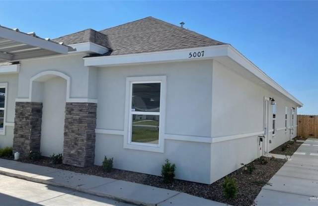 5007 N Winona Drive unit: 3 photos photos