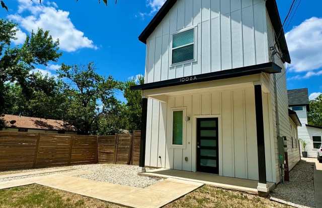 Modern Farmhouse montopolis photos photos