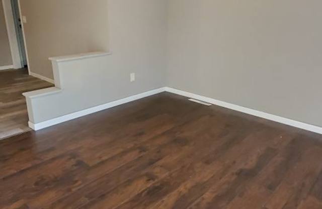 3 Bedroom 1 Bath in East Glen Park Gallery 1