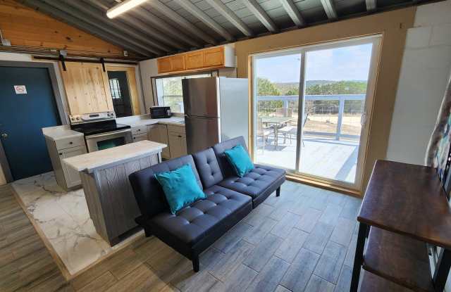 560 MOUNTAIN DR Gallery 4