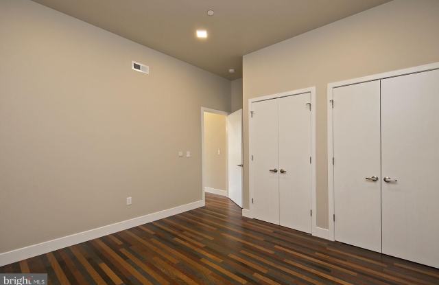 122 N LOUDOUN Street Gallery 3
