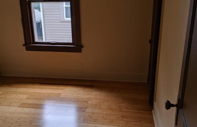 924 Broad Ave Nw photos photos