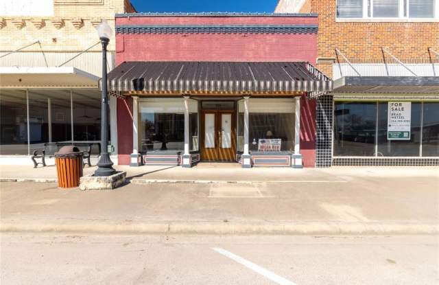 205 E Elm Street - 205 East Elm Street, Hillsboro, TX 76645