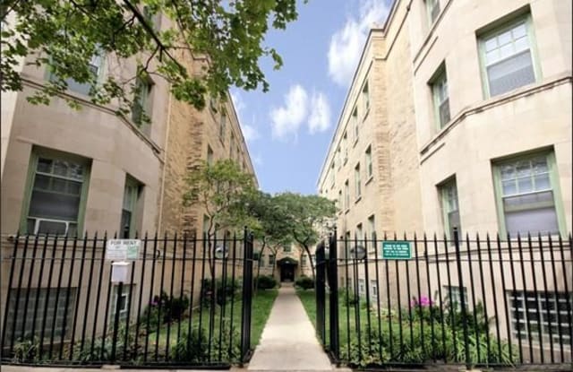 544 WEST BRIAR PLACE - 544 West Briar Place, Chicago, IL 60657
