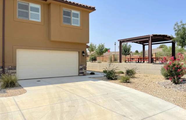 Beautiful 3 bedroom, 2.5 bath townhome with a two car garage and upgraded finishes! Gallery 3
