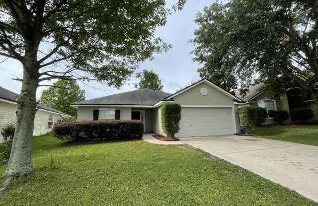 2817 CROSS CREEK DR - 2817 Cross Creek Drive, Asbury Lake, FL 32043